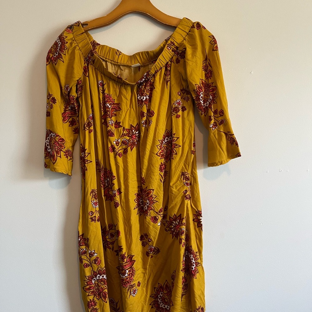 Old Navy Yellow Pleated Off-the-Shoulder Sundress